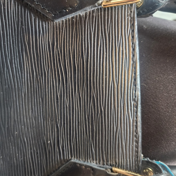 Louis Vuitton epi triangle long clutch - Picture 9 of 14